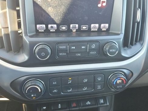 Used 2016 GMC Canyon SLE w/ SLE Convenience Package image 13