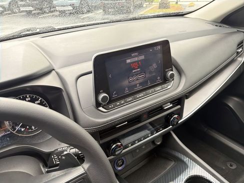 Used 2024 Nissan Rogue SV FWD image 26