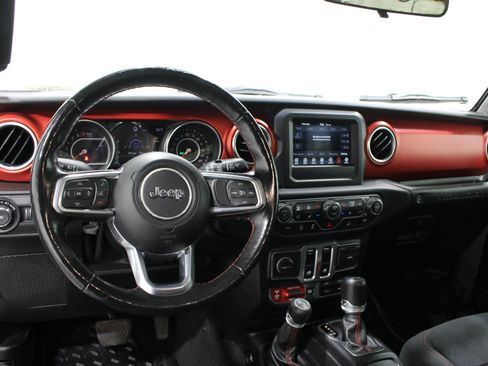 Used 2019 Jeep Wrangler Rubicon w/ Steel Bumper Group AWD/4WD image 2