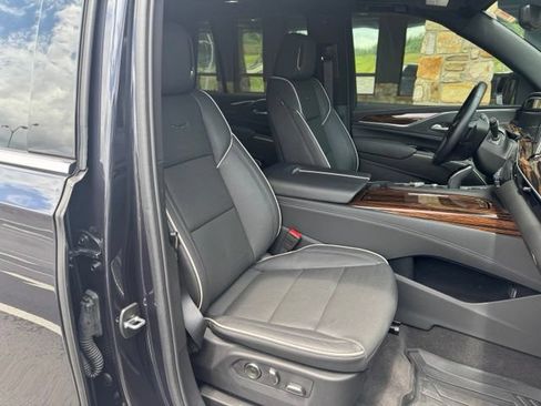 Used 2024 Cadillac Escalade Premium Luxury w/ Performance Package AWD/4WD image 22