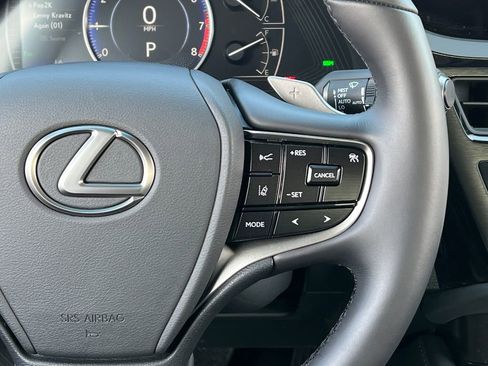 Certified 2024 Lexus ES 350 w/ Premium Package image 18
