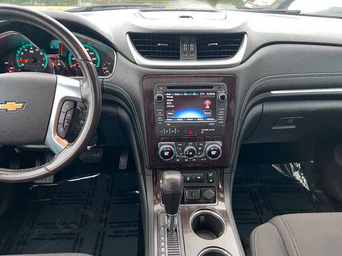 Used 2016 Chevrolet Traverse LT w/ Traveler's Package FWD image 37