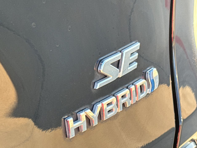 Used 2022 Toyota RAV4 SE AWD/4WD image 10