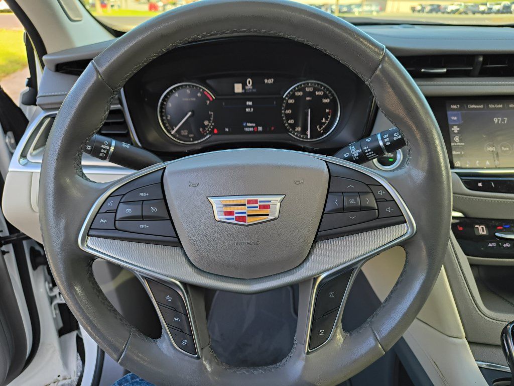 Used 2023 Cadillac XT5 Premium Luxury AWD/4WD image 14