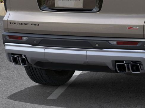 New 2026 Chevrolet Traverse Z71 w/ Enhanced Driving Package image 14