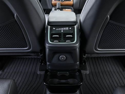 Certified 2024 Volvo XC90 T8 Plus w/ Protection Package Premier AWD/4WD image 20