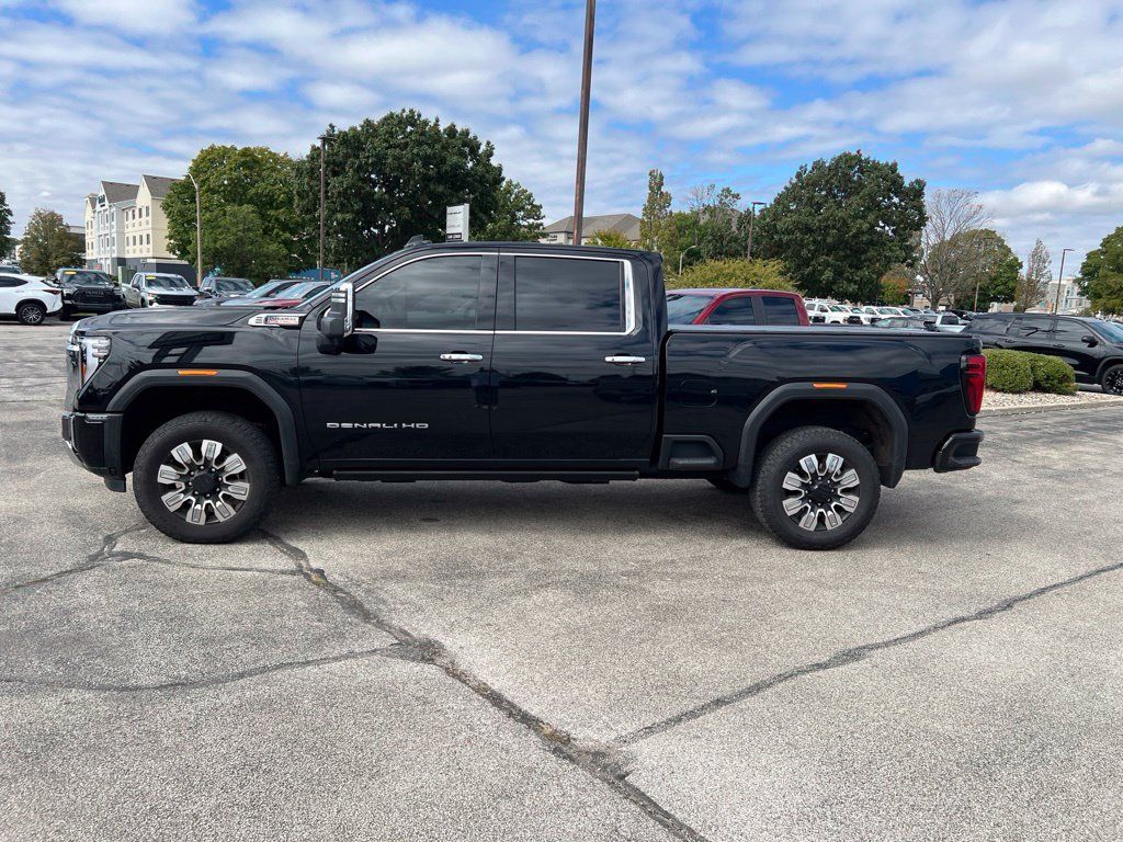 Used 2024 GMC Sierra 2500 Denali w/ Denali Reserve Package AWD/4WD image 4