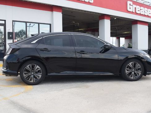 Used 2017 Honda Civic EX image 6
