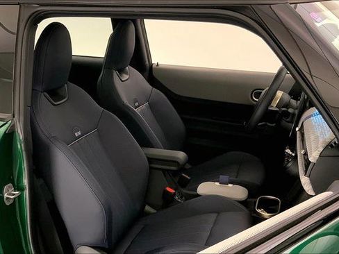 Certified 2025 MINI Cooper S image 6