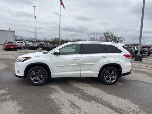 Used 2018 Toyota Highlander Limited image 6