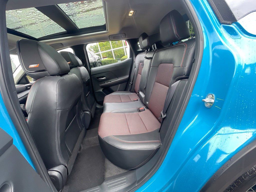Certified 2025 Nissan Kicks SR w/ SR Premium Package AWD/4WD image 20