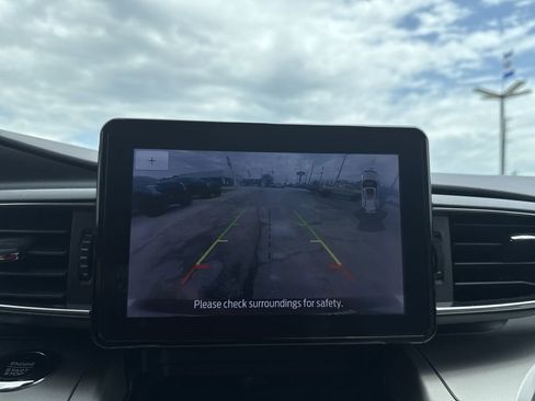 Used 2021 Ford Explorer XLT w/ Equipment Group 202A RWD image 20