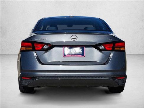 Used 2024 Nissan Altima 2.5 SV image 7