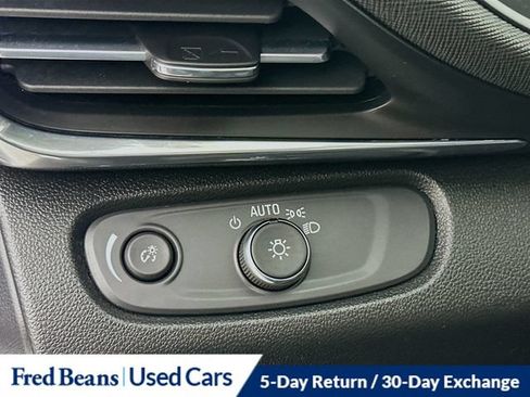 Used 2024 Buick Envista Preferred w/ Convenience II Package FWD image 15