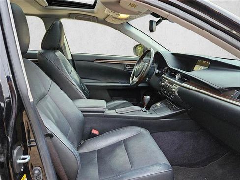 Used 2015 Lexus ES 350 w/ Luxury Package FWD image 17