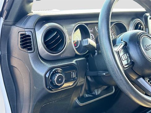 Used 2023 Jeep Wrangler Unlimited Sport AWD/4WD image 10