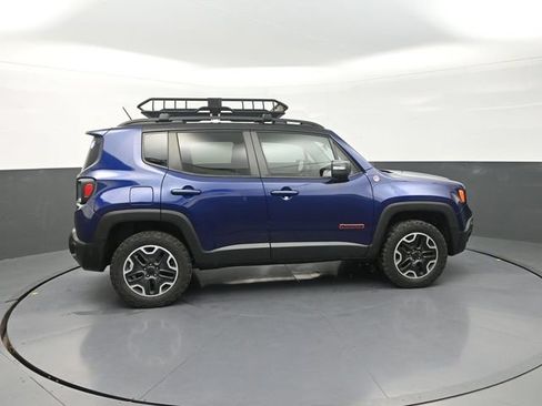 Used 2016 Jeep Renegade Trailhawk AWD/4WD image 9