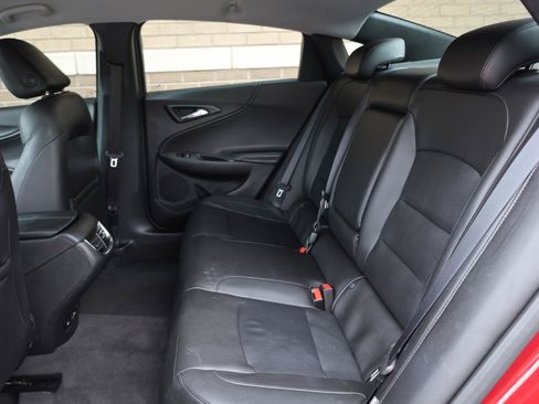 Used 2018 Chevrolet Malibu Hybrid w/ Leather Package FWD image 18
