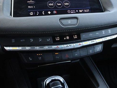 Used 2023 Cadillac XT4 Premium Luxury AWD/4WD image 19