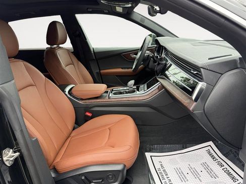 Used 2024 Audi Q8 Premium Plus w/ Premium Plus Package image 16
