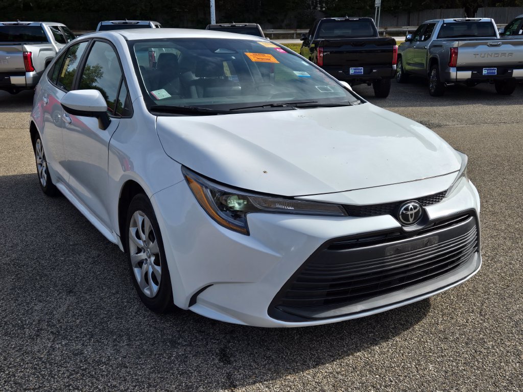 Used 2023 Toyota Corolla LE FWD image 8
