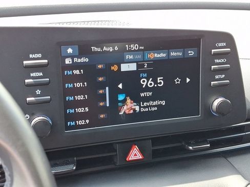 Certified 2025 Hyundai Elantra Sport FWD image 17