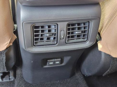 Used 2025 Toyota RAV4 XLE FWD image 16