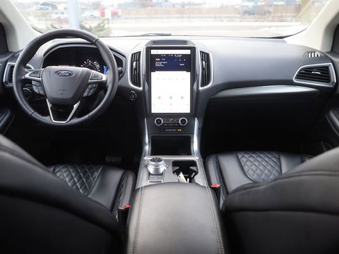 Used 2024 Ford Edge Titanium image 25