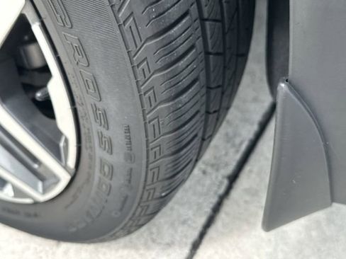 Used 2022 Hyundai Santa Fe Limited w/ Winter Weather Package FWD image 15