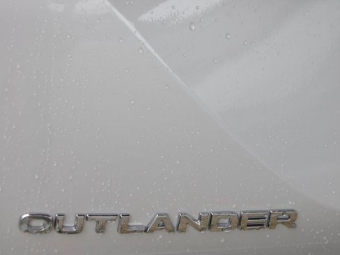 New 2026 Mitsubishi Outlander Trail Edition image 8