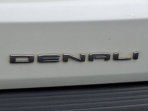 Used 2022 GMC Yukon Denali AWD/4WD image 32