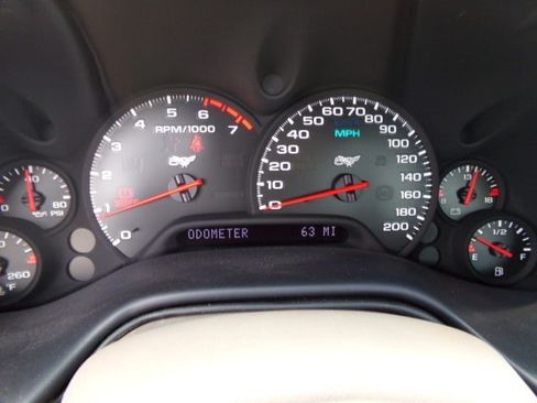 Used 2003 Chevrolet Corvette Coupe w/ Preferred Equipment Group RWD image 31