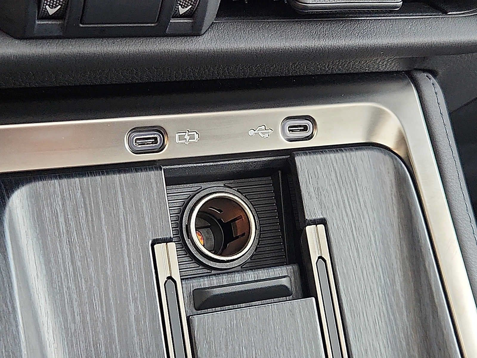 Used 2024 Lexus GX 550 w/ Accessory Package (Z1) AWD/4WD image 26