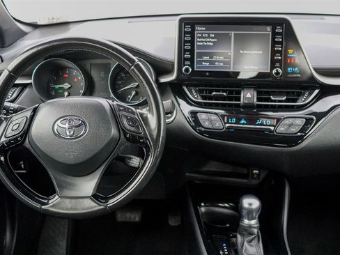 Used 2019 Toyota C-HR XLE FWD image 25