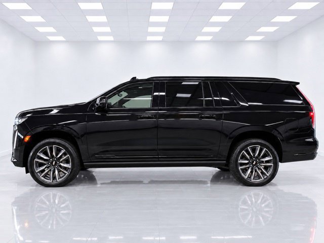 Used 2023 Cadillac Escalade ESV Sport Platinum AWD/4WD image 4