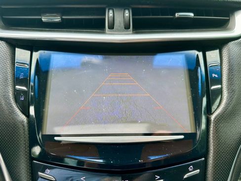 Used 2013 Cadillac XTS Premium FWD image 27