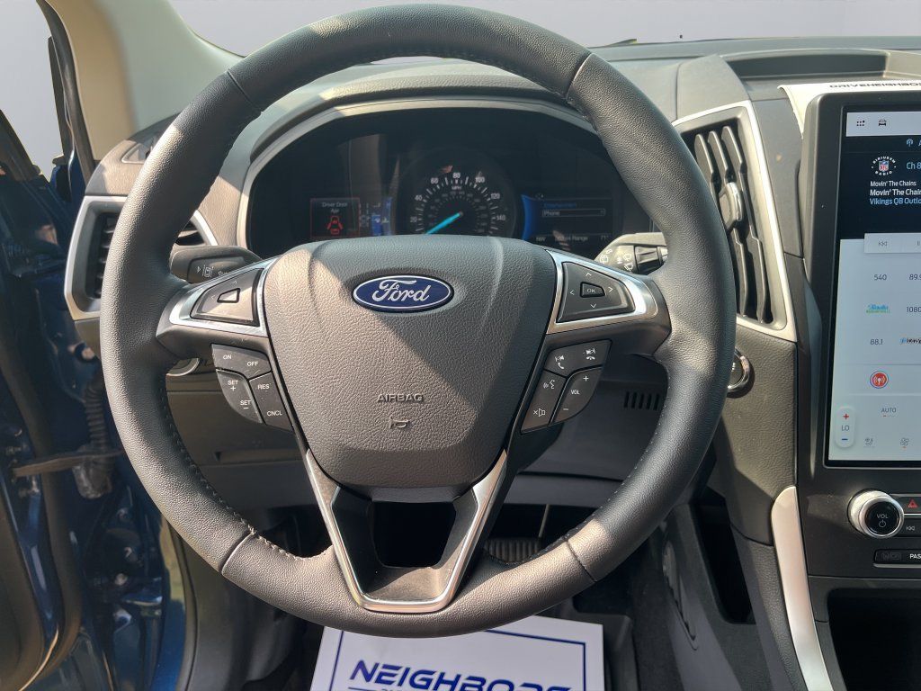 Used 2024 Ford Edge SEL w/ Convenience Package AWD/4WD image 16