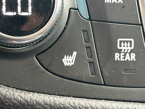 Used 2024 Chevrolet Equinox LT AWD/4WD image 15