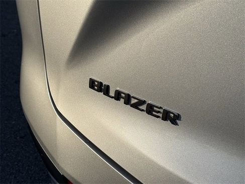 Used 2019 Chevrolet Blazer LT image 11