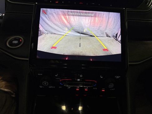 Used 2021 Jeep Grand Cherokee L Limited image 24