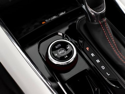 Used 2024 GMC Canyon AT4X image 28