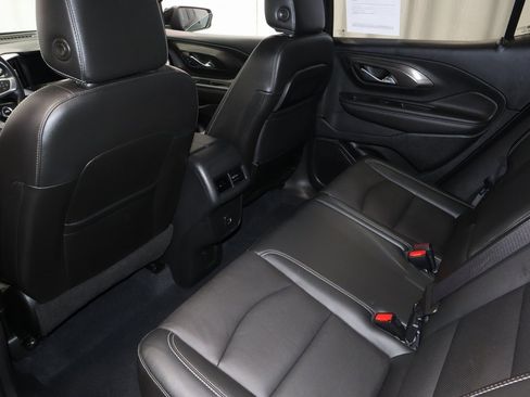 Used 2022 GMC Terrain SLT w/ LPO, Floor Liner Package image 20