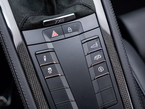 Certified 2023 Porsche 718 Cayman GTS RWD image 26