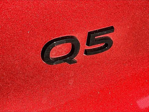 Certified 2025 Audi Q5 Prestige image 29