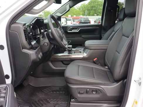 New 2026 Chevrolet Silverado 1500 LTZ w/ LTZ Premium Package AWD/4WD image 5
