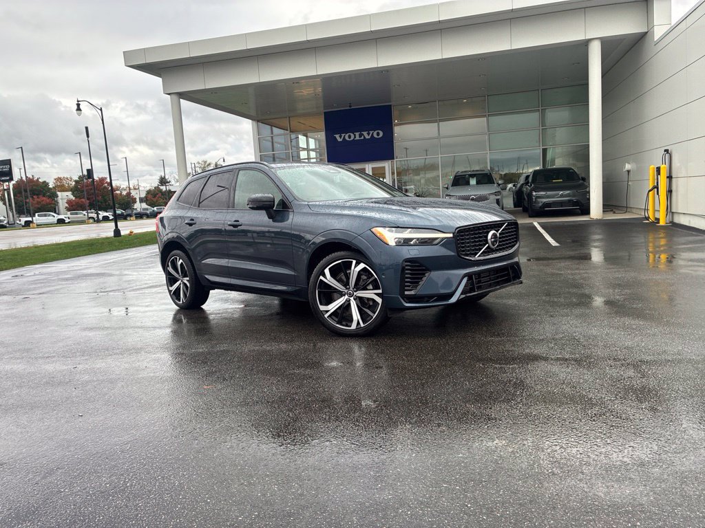 Certified 2024 Volvo XC60 T8 Ultimate w/ Climate Package AWD/4WD image 3