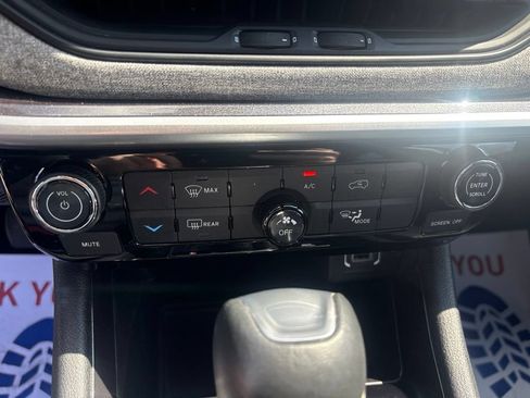 Certified 2023 Jeep Compass Latitude AWD/4WD image 21