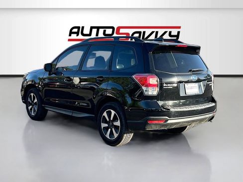 Used 2017 Subaru Forester 2.5i Premium AWD/4WD image 5