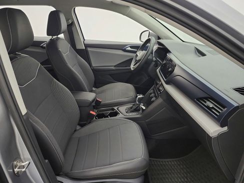 Used 2024 Volkswagen Taos SE image 18