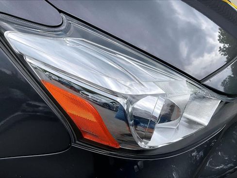Used 2015 Toyota Prius V Three FWD image 27